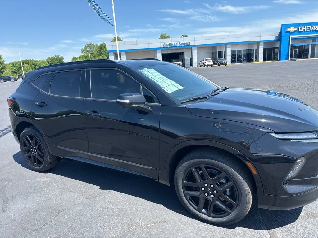 New 2025 Chevrolet Blazer RS w/ Driver Confidence II Package FWD image 4