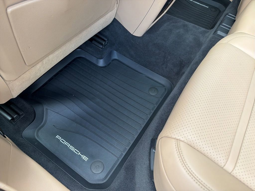 Used 2020 Porsche Cayenne AWD/4WD image 31