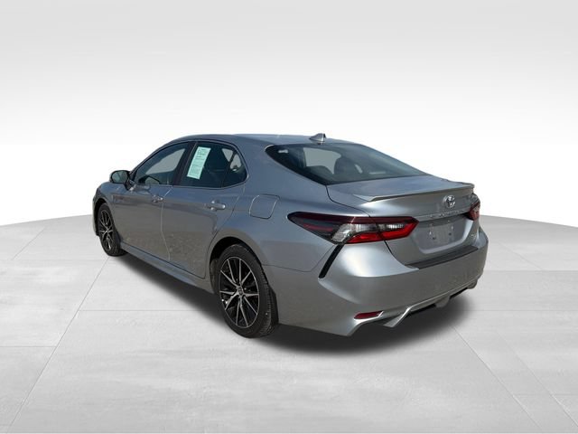 Used 2024 Toyota Camry SE FWD image 7