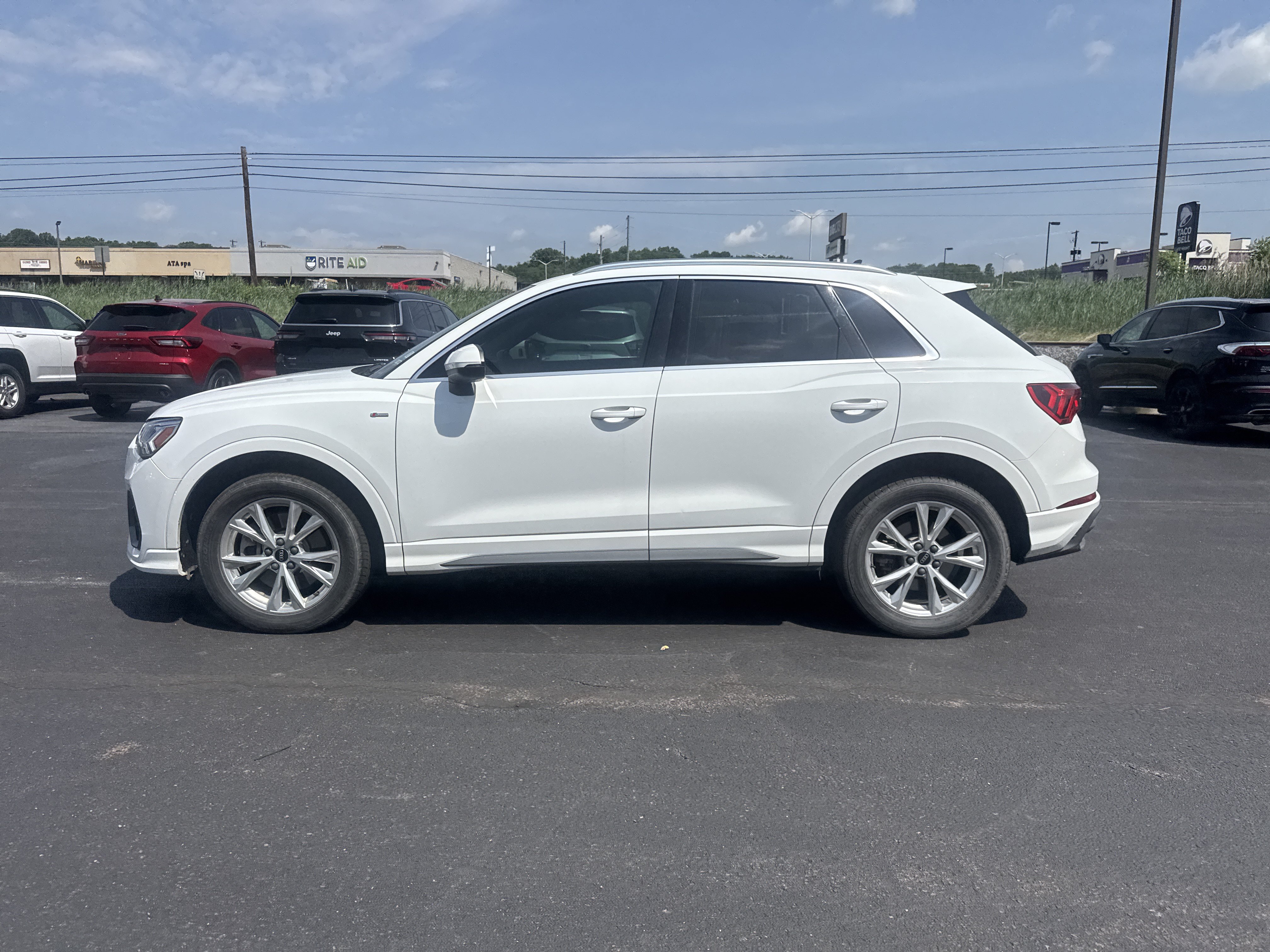 Used 2023 Audi Q3 2.0T Premium AWD/4WD image 7