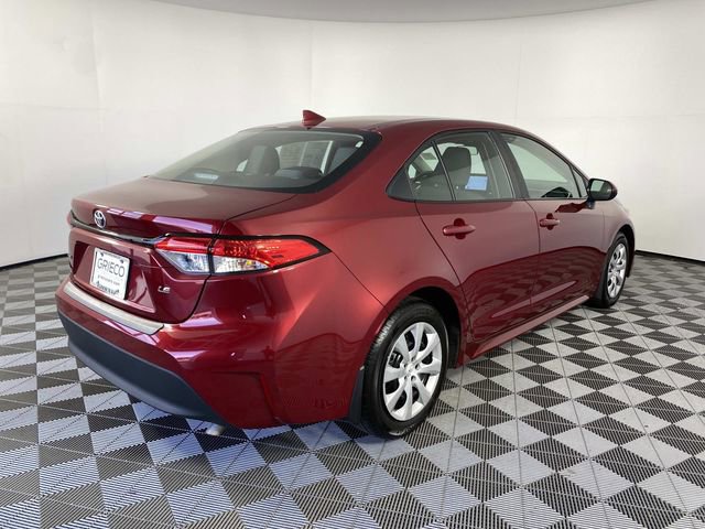 Used 2025 Toyota Corolla LE FWD image 9