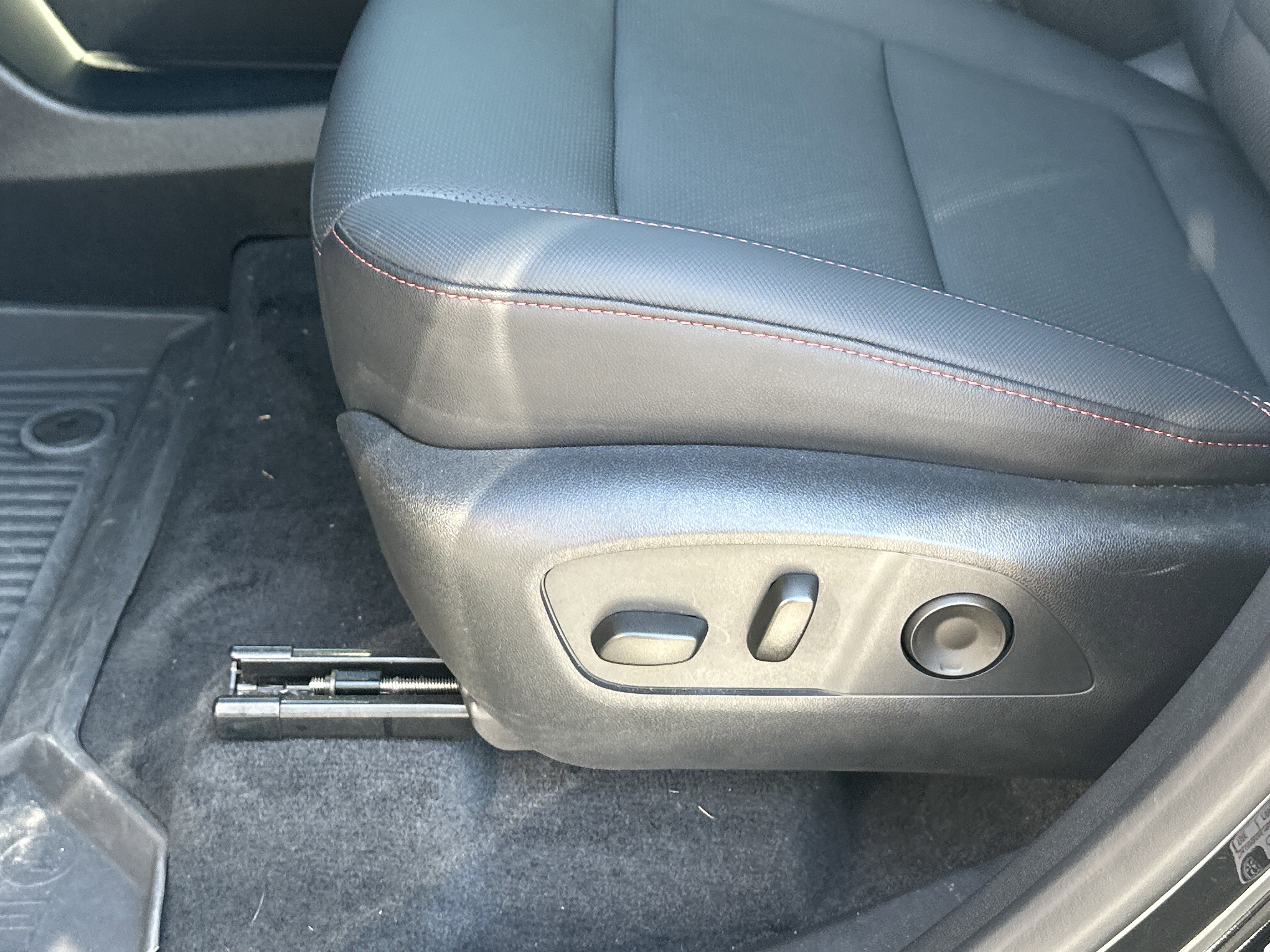 Certified 2024 Chevrolet Traverse Z71 w/ LPO, Floor Liner Package AWD/4WD image 10