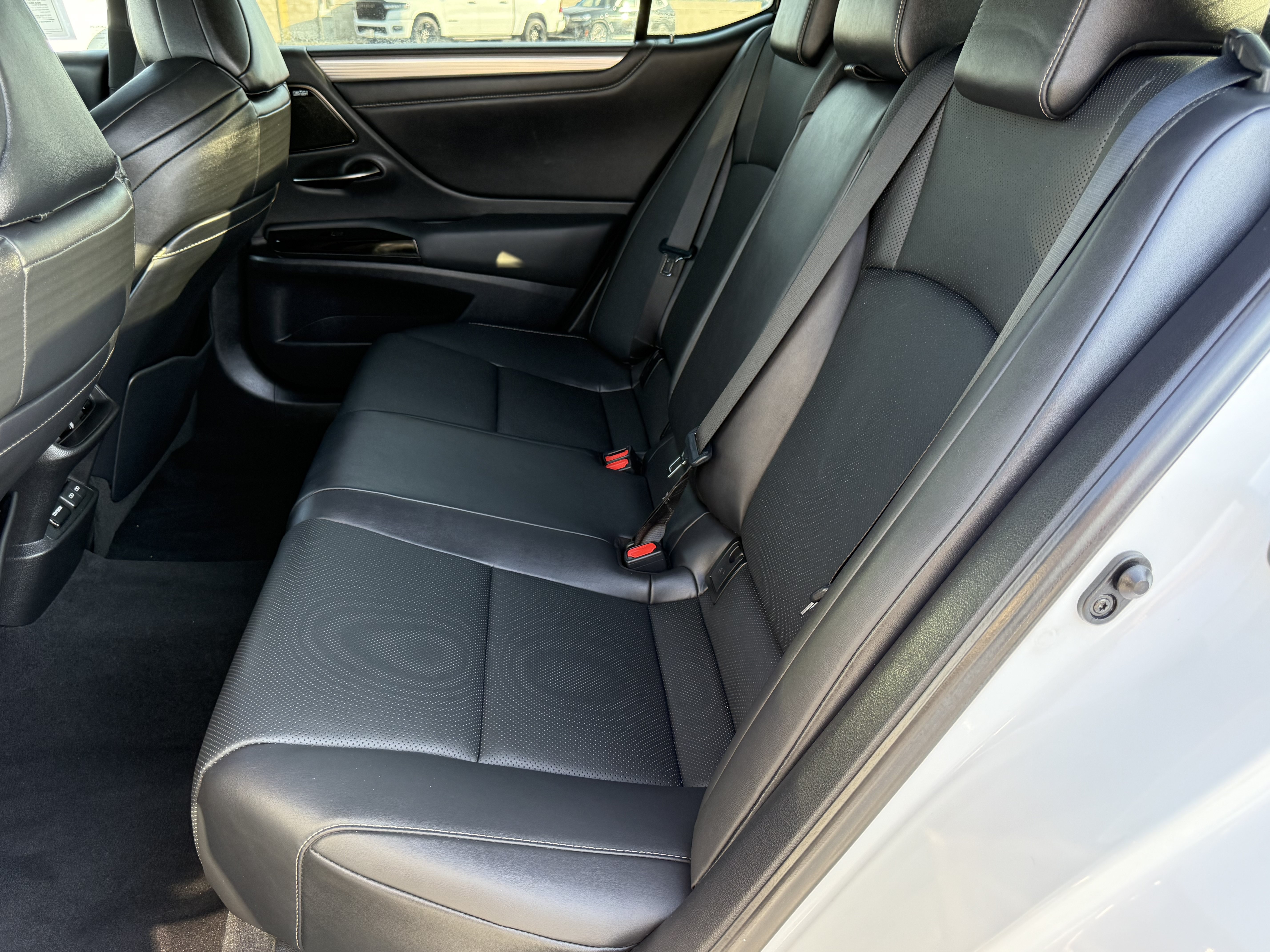 Certified 2022 Lexus ES 350 F Sport w/ Accessory Package 2 FWD image 30