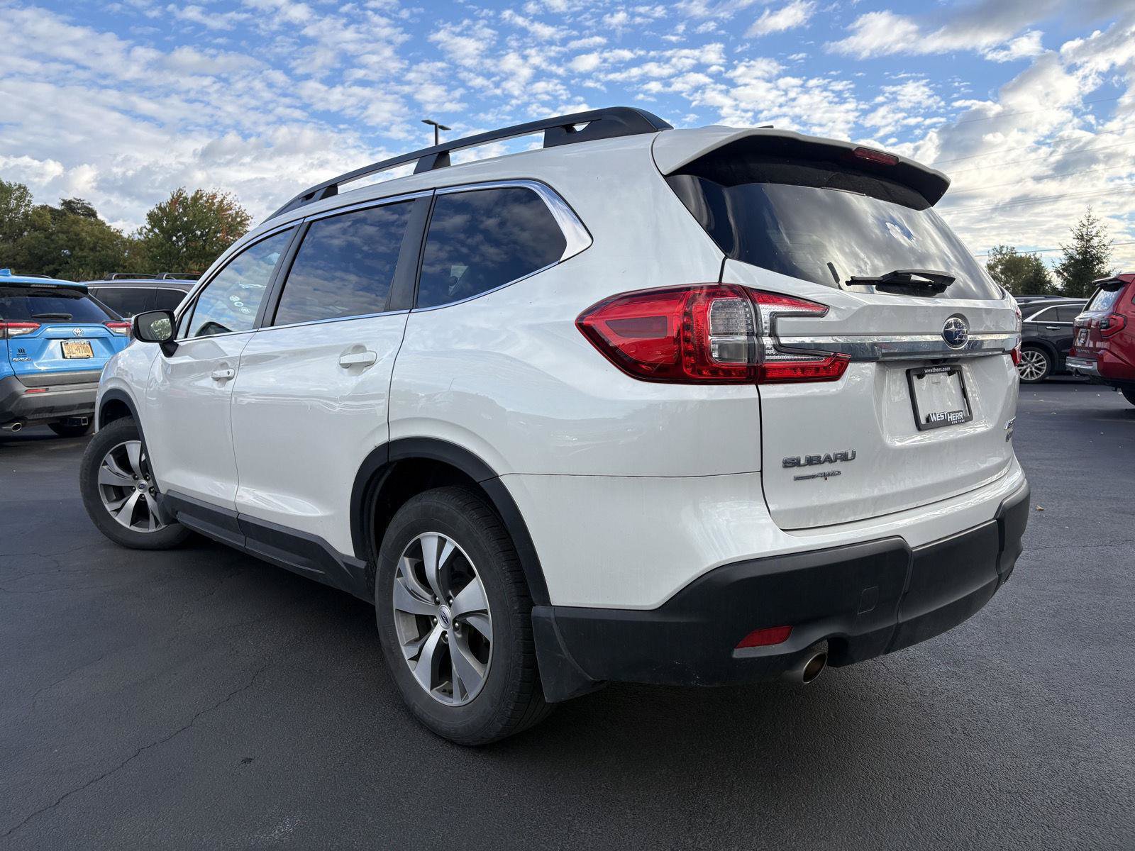 Used 2023 Subaru Ascent Premium AWD/4WD image 10