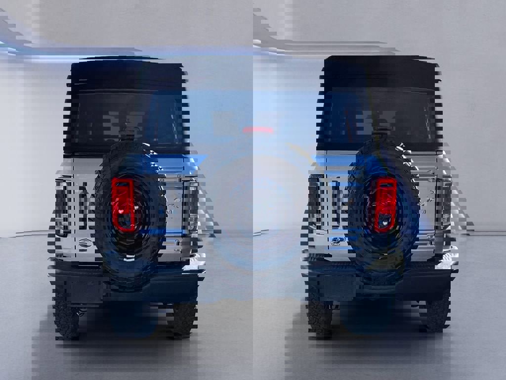 Used 2022 Ford Bronco Black Diamond image 4