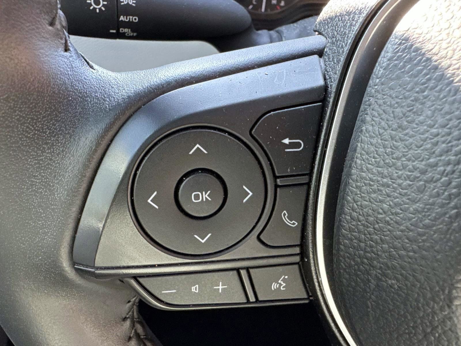 Used 2025 Toyota Corolla SE image 23