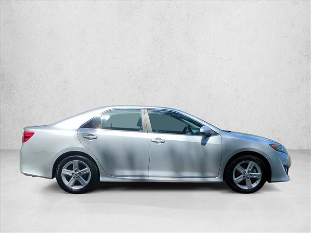 Used 2012 Toyota Camry SE w/ Leather Pkg image 4