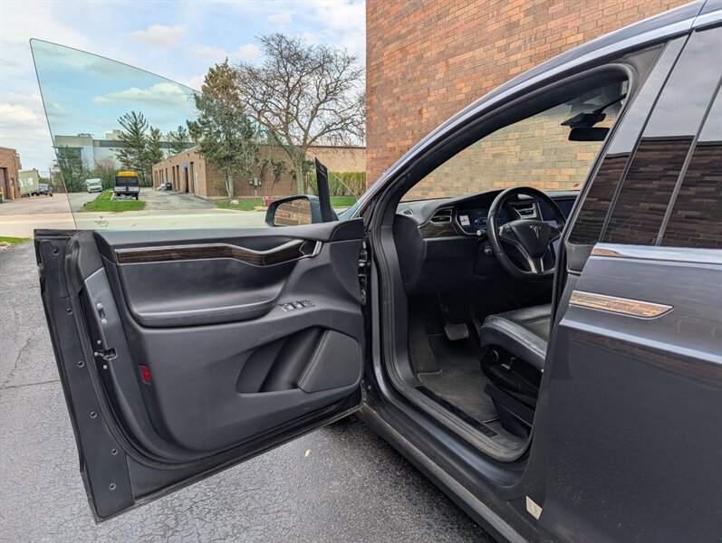 Used 2016 Tesla Model X 75D AWD/4WD image 29