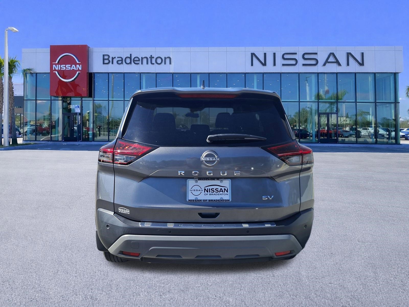 Used 2022 Nissan Rogue SV FWD image 6