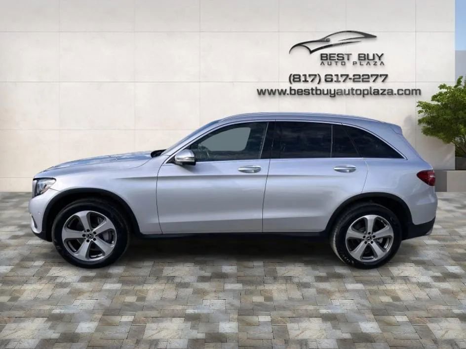Used 2019 Mercedes-Benz GLC 300 w/ Parking Assistance Package image 7