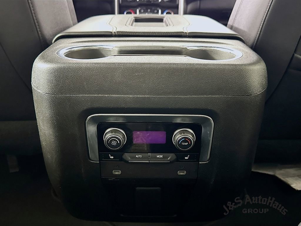Used 2023 Chevrolet Suburban Premier AWD/4WD image 31