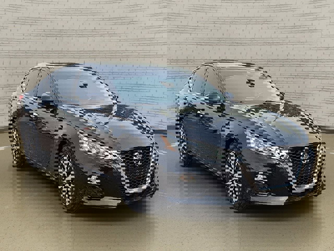 Certified 2022 Nissan Altima 2.5 SV w/ SV Premium Package FWD image 3