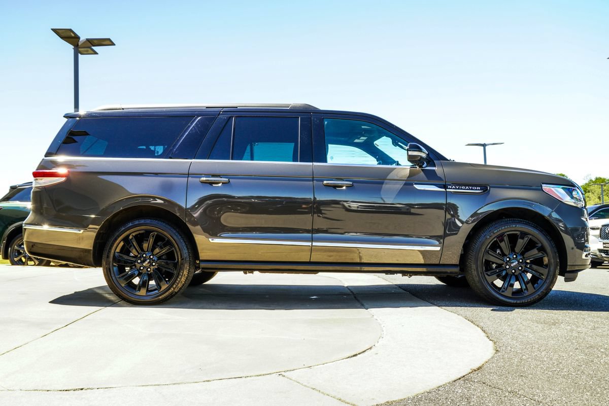 Used 2023 Lincoln Navigator L Black Label AWD/4WD image 6