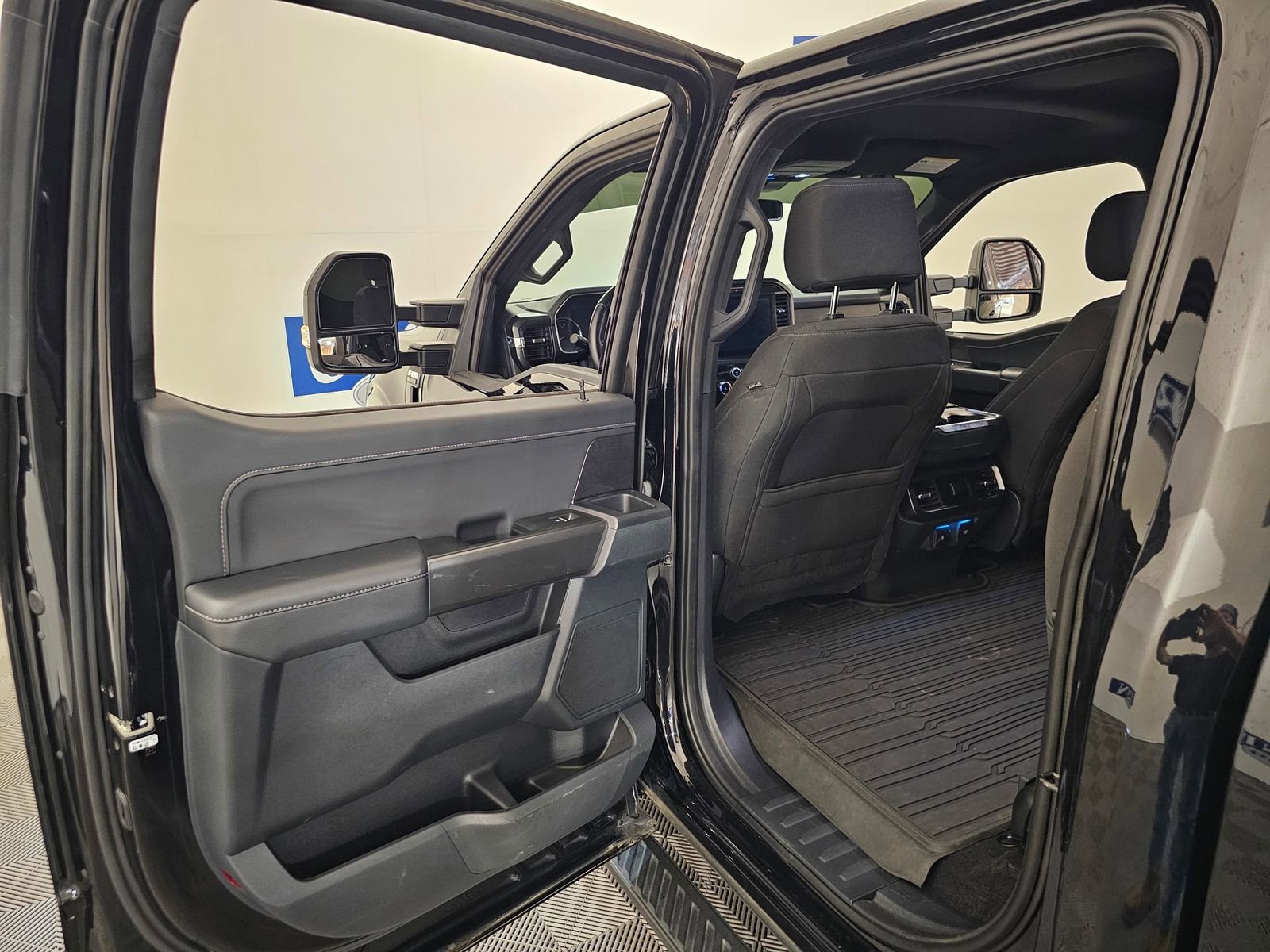 Used 2022 Ford F150 XLT w/ Equipment Group 302A High AWD/4WD image 32