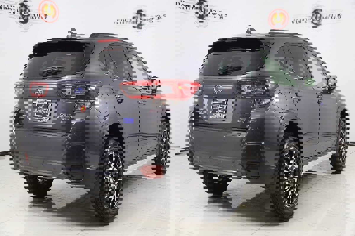 Used 2023 Subaru Crosstrek Hybrid image 3