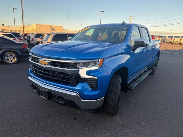 Used 2025 Chevrolet Silverado 1500 LT image 4