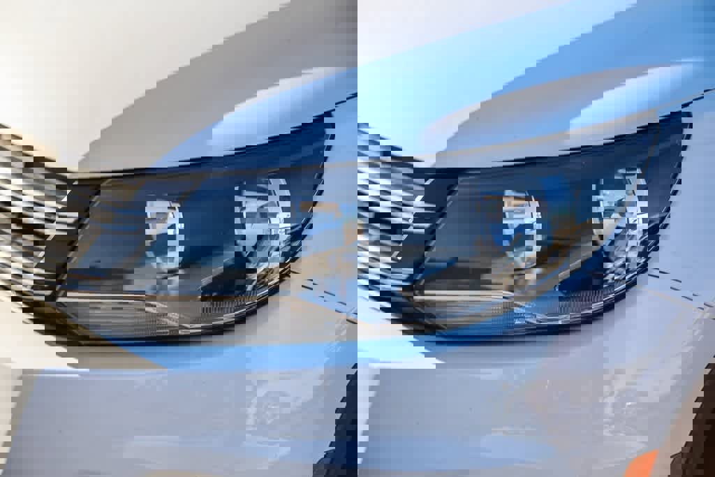 Used 2017 Volkswagen Tiguan S image 7