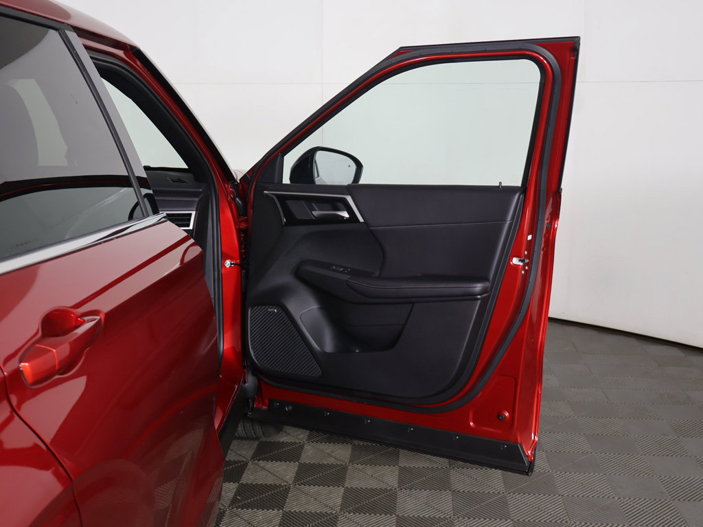 New 2026 Mitsubishi Outlander LE FWD image 21