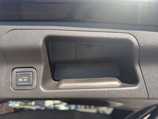 Used 2018 GMC Acadia SLE w/ LPO, Floor Liner Package image 29