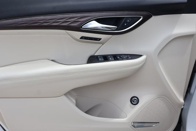 Used 2023 Buick Envision Avenir AWD/4WD image 12