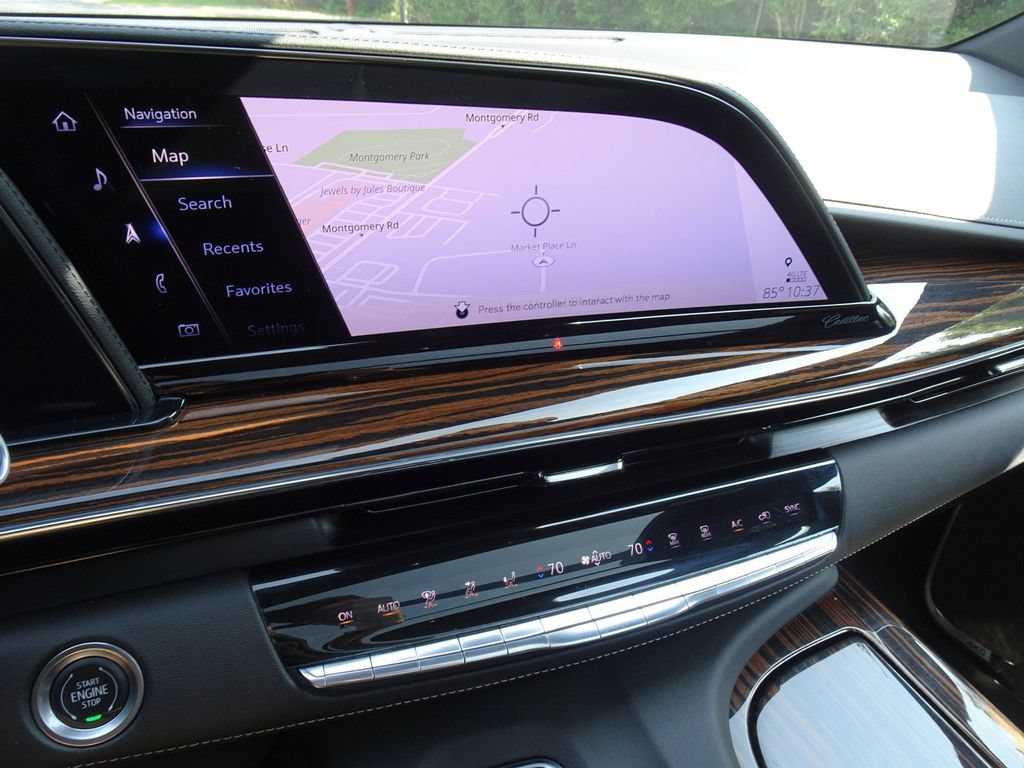 Used 2022 Cadillac Escalade ESV Premium Luxury AWD/4WD image 18