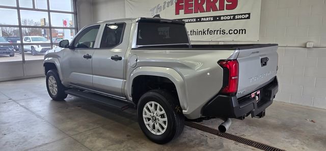 Used 2024 Toyota Tacoma SR image 3