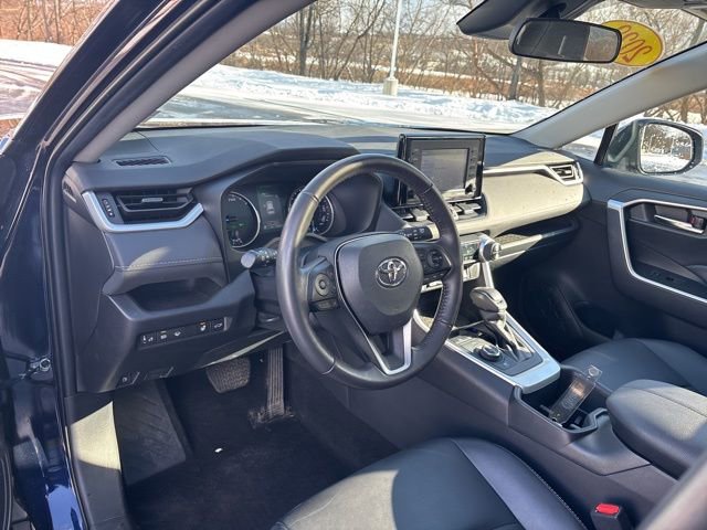 Used 2022 Toyota RAV4 XLE Premium image 41