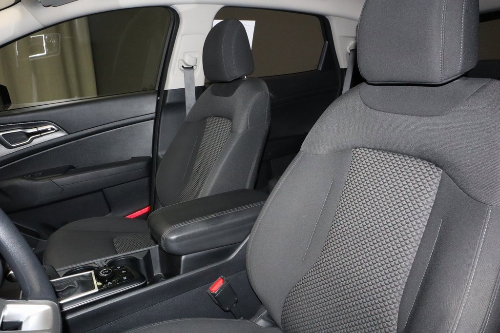Used 2023 Kia Sportage LX image 26
