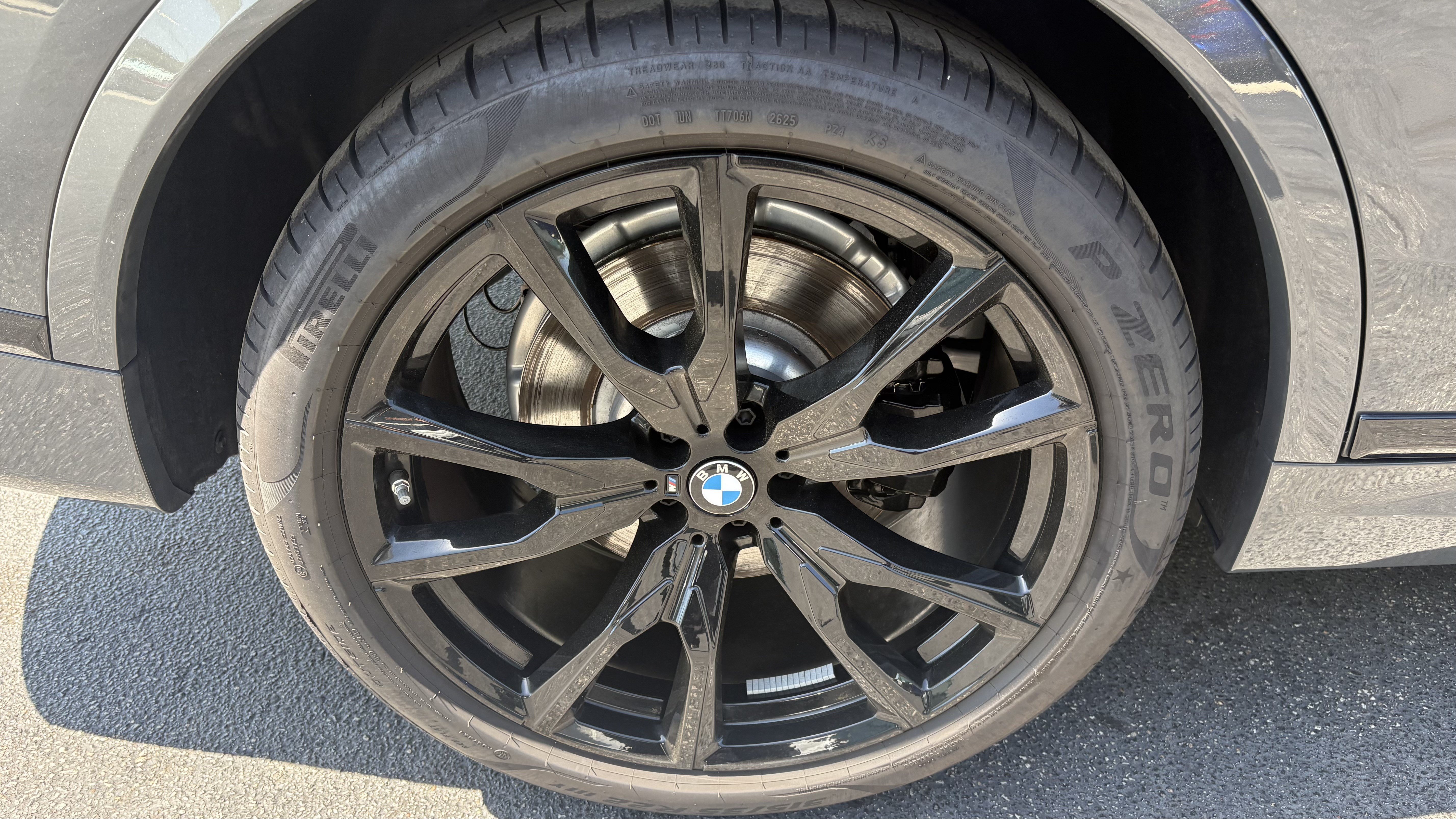 Used 2026 BMW X7 xDrive40i w/ M Sport Package AWD/4WD image 14