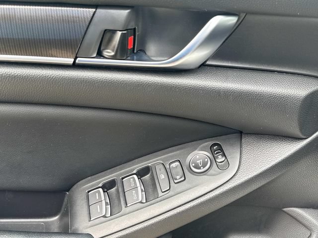 Used 2018 Honda Accord Sport image 24
