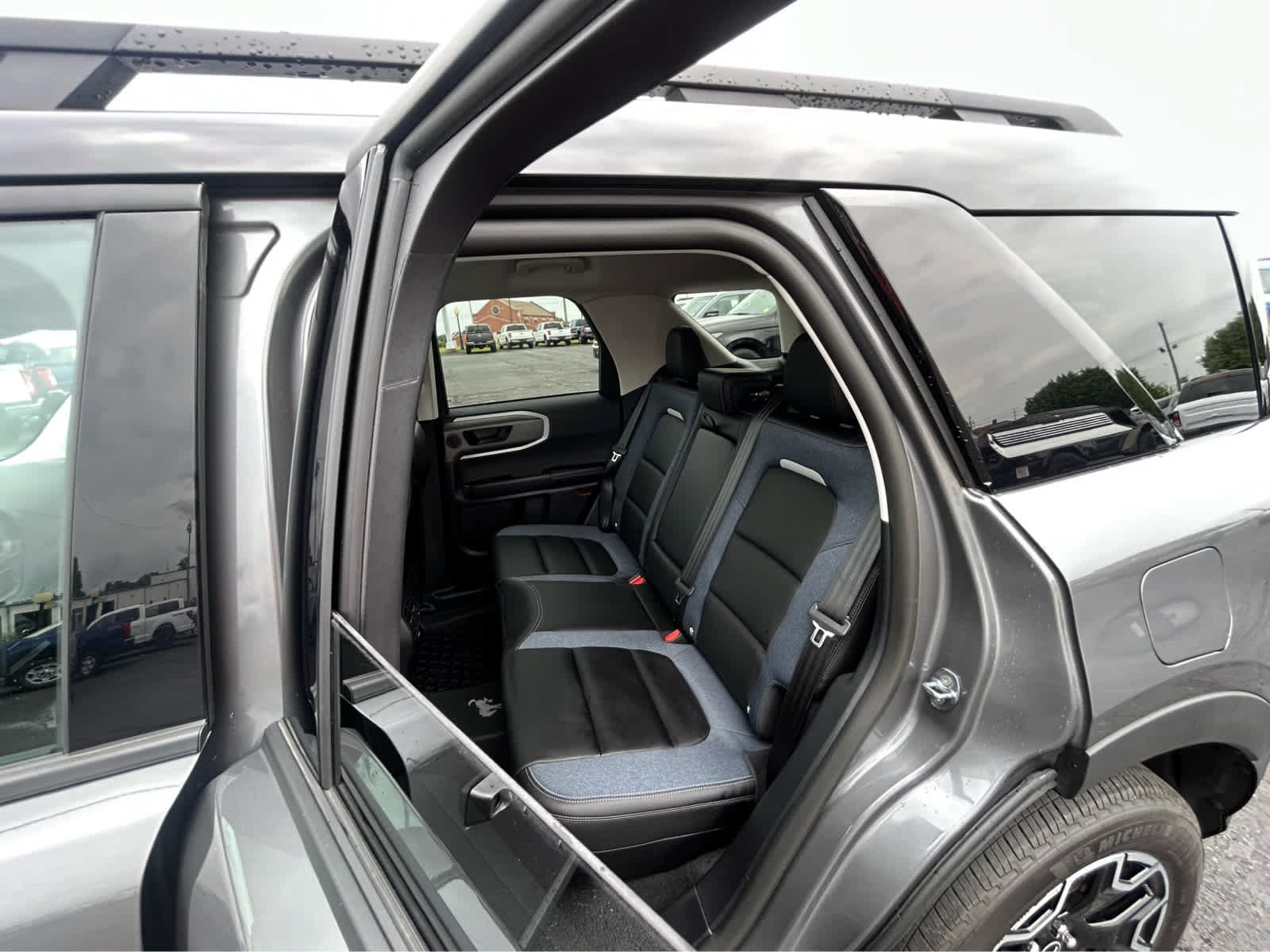 Used 2025 Ford Bronco Sport Outer Banks w/ Outer Banks Tech Package+ AWD/4WD image 15