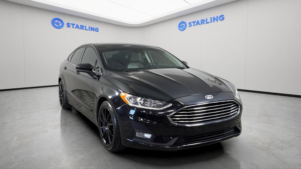 Used 2019 Ford Fusion SE w/ Equipment Group 151A FWD image 14