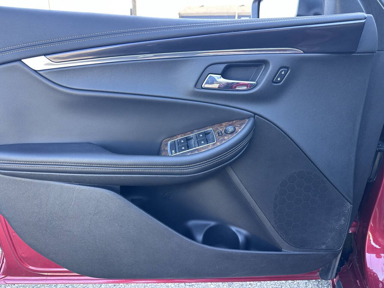 Used 2015 Chevrolet Impala LT w/ Convenience Package FWD image 25