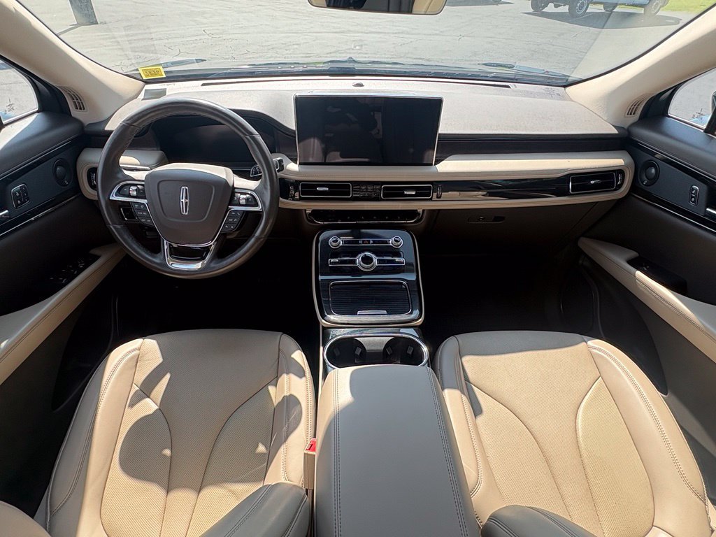 Used 2023 Lincoln Nautilus Reserve w/ Luxury Package AWD/4WD image 20