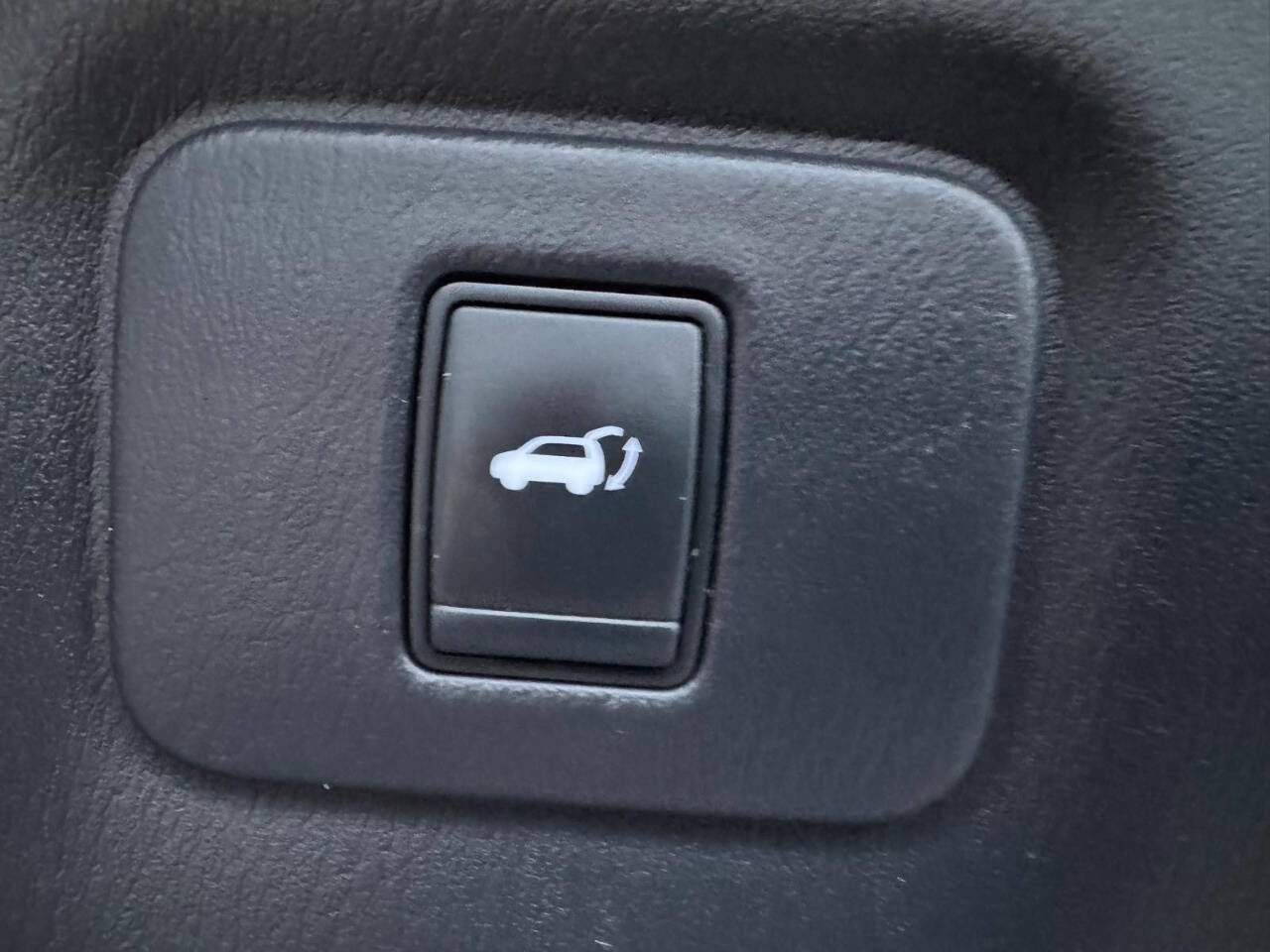 Used 2017 INFINITI QX60 Base AWD 4dr SUV w/ Premium Plus Package image 46