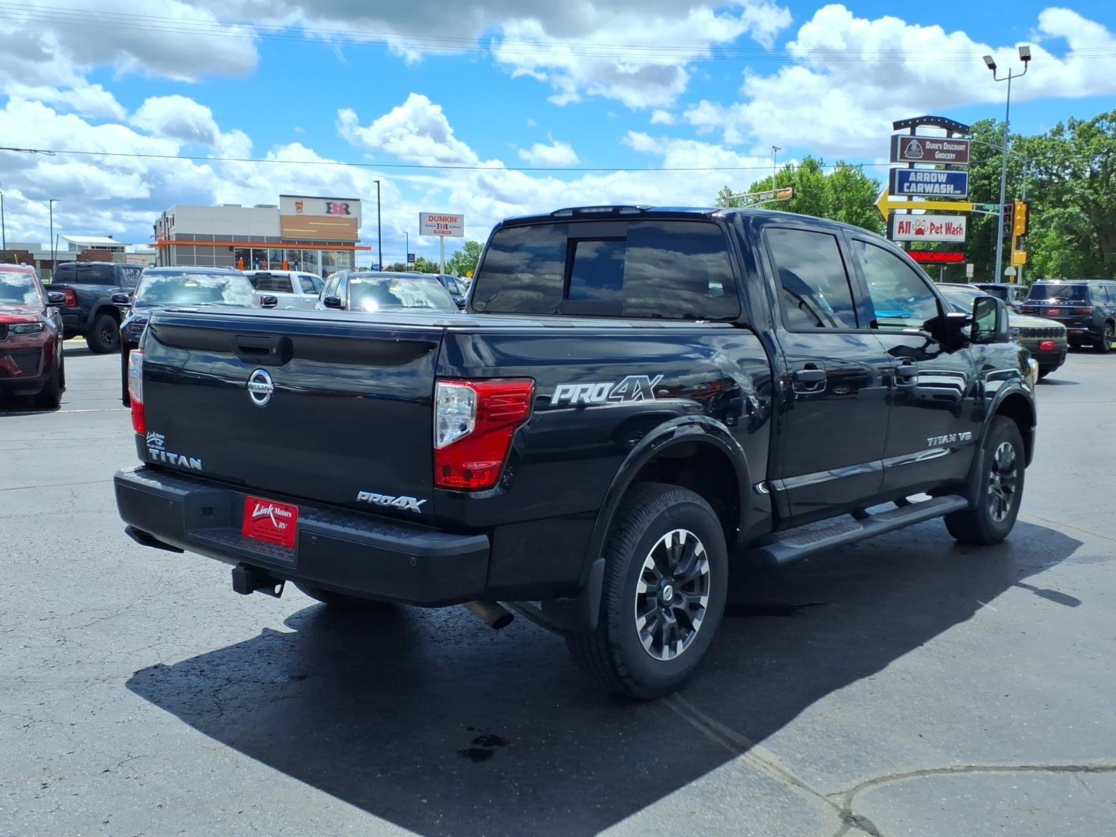 Used 2019 Nissan Titan PRO-4X w/ Pro-4x Convenience Package AWD/4WD image 4