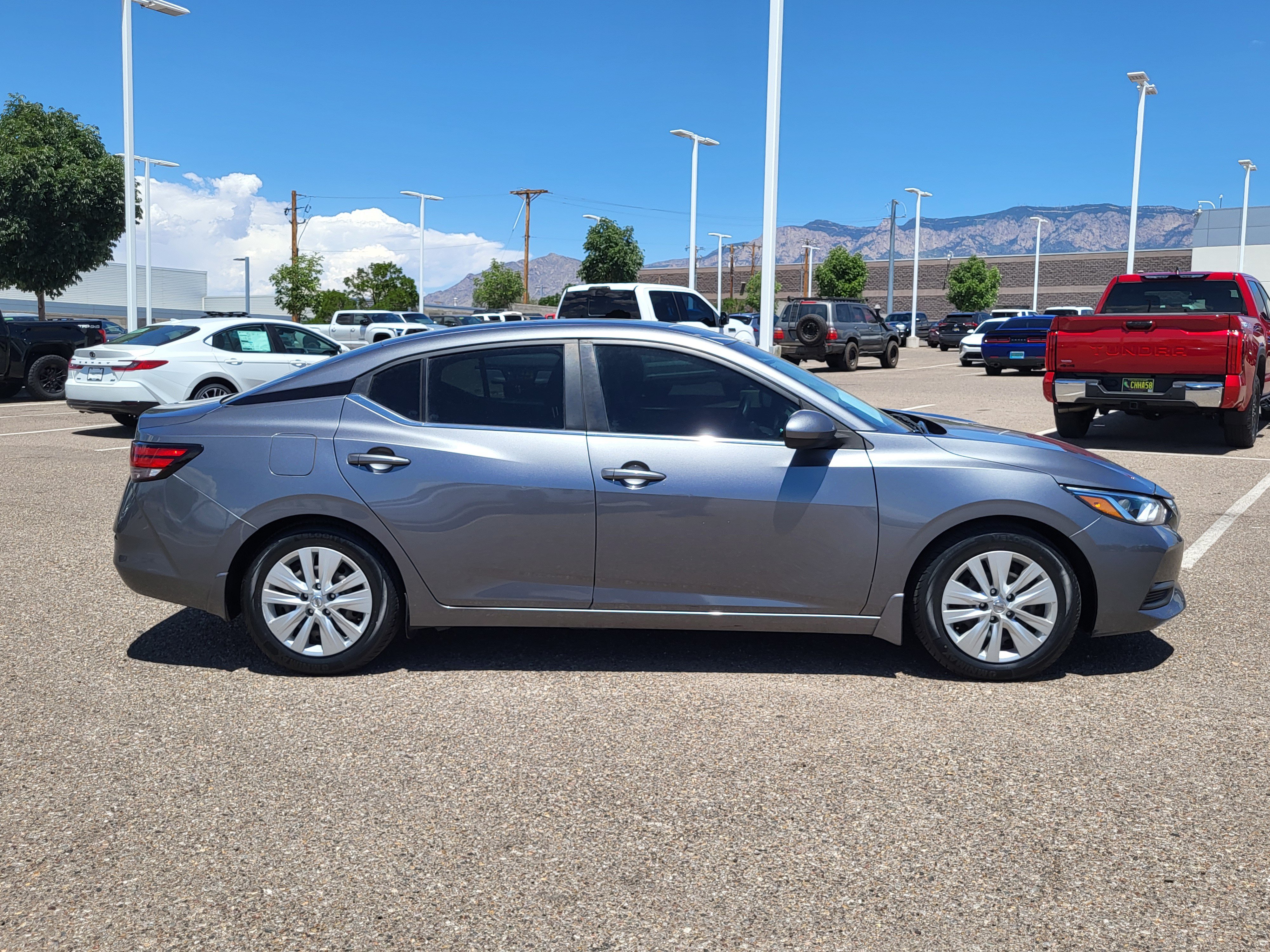 Used 2022 Nissan Sentra S FWD image 30