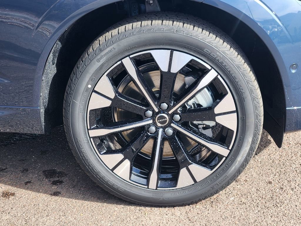 New 2026 Volvo XC60 T8 Plus w/ Protection Package Premier image 30