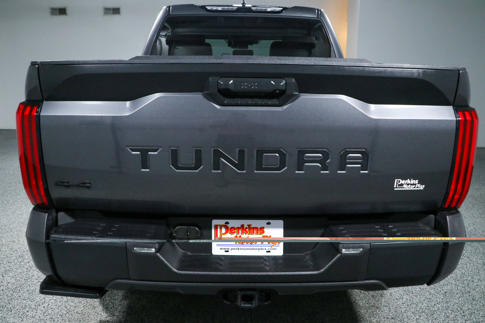 Used 2024 Toyota Tundra SR5 AWD/4WD image 8
