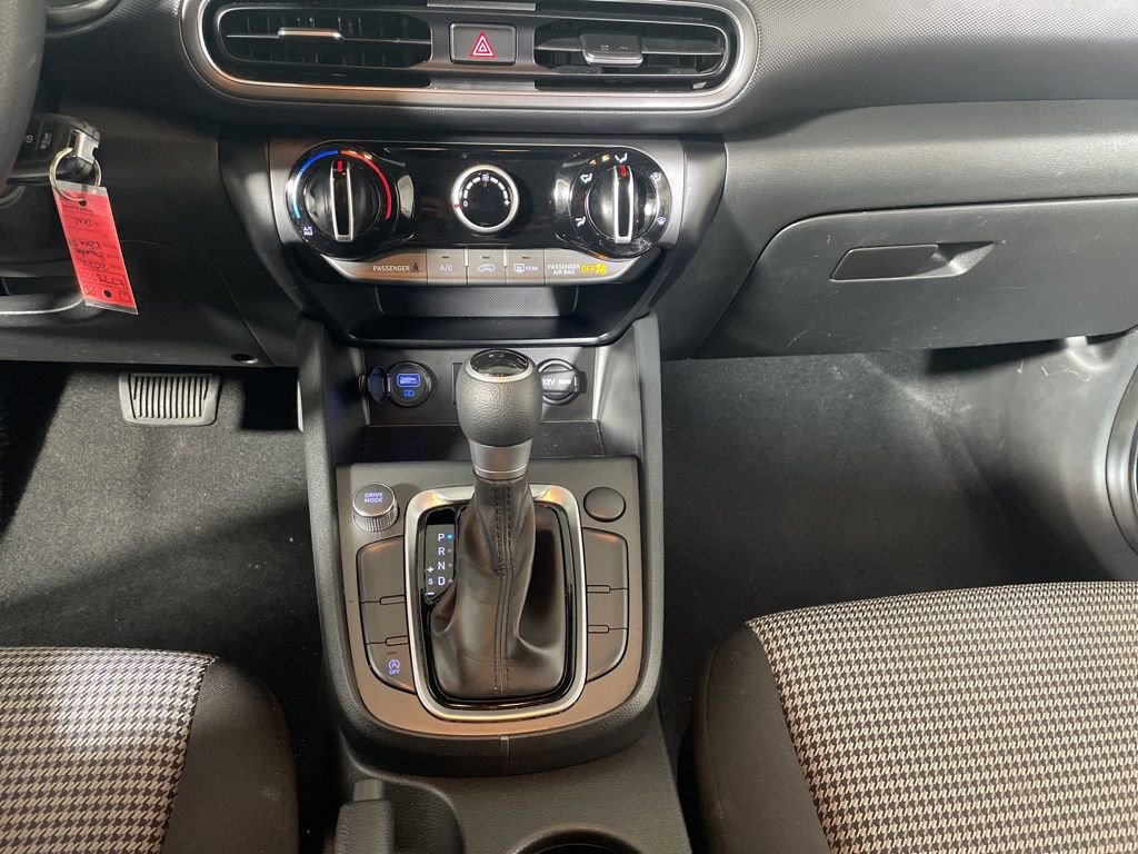 Used 2022 Hyundai Kona SE FWD image 17