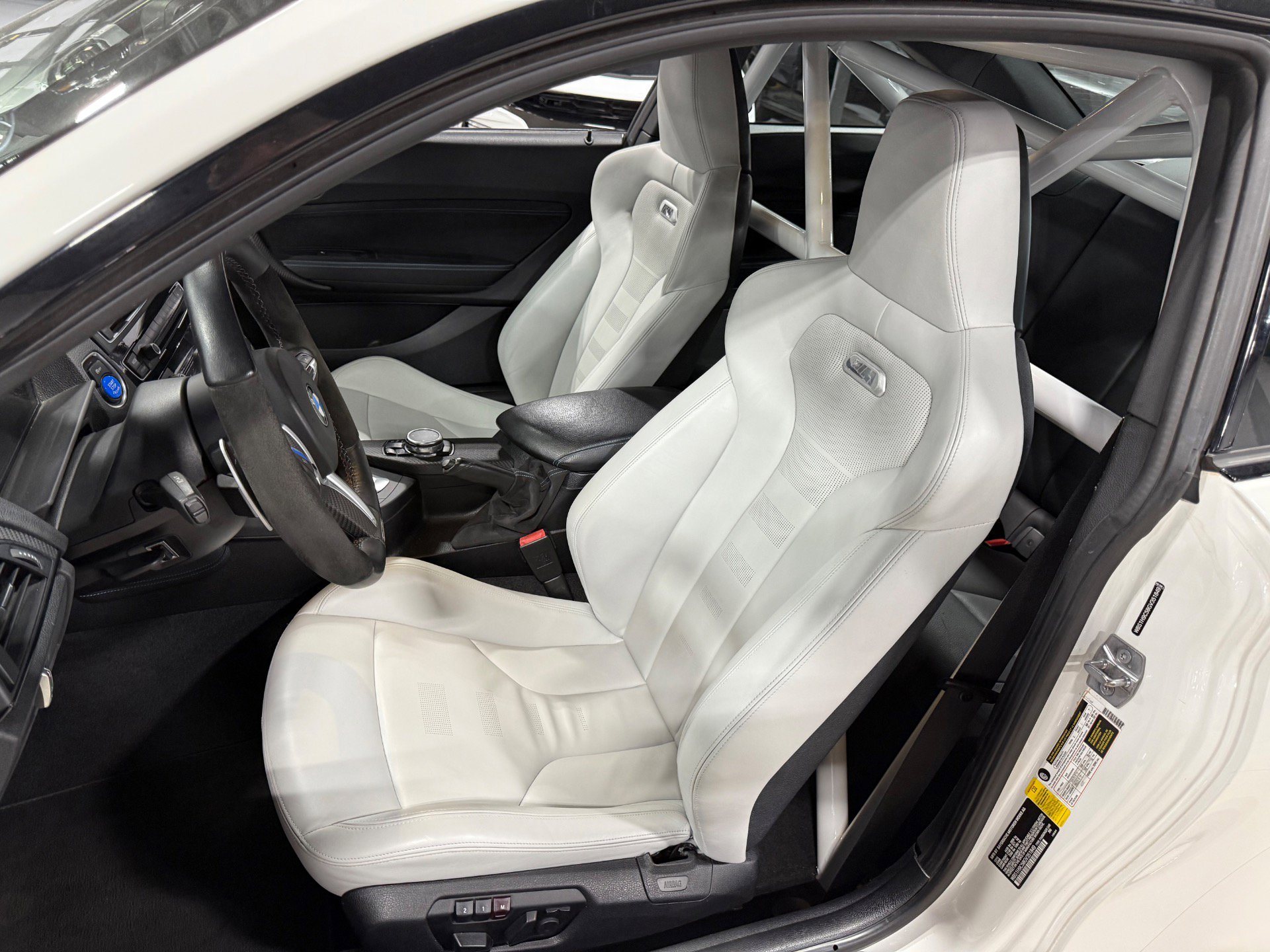 Used 2016 BMW M2 RWD image 32