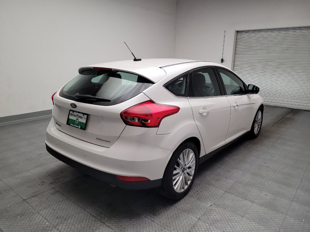 Used 2018 Ford Focus Titanium w/ Titanium Technology Package FWD image 9