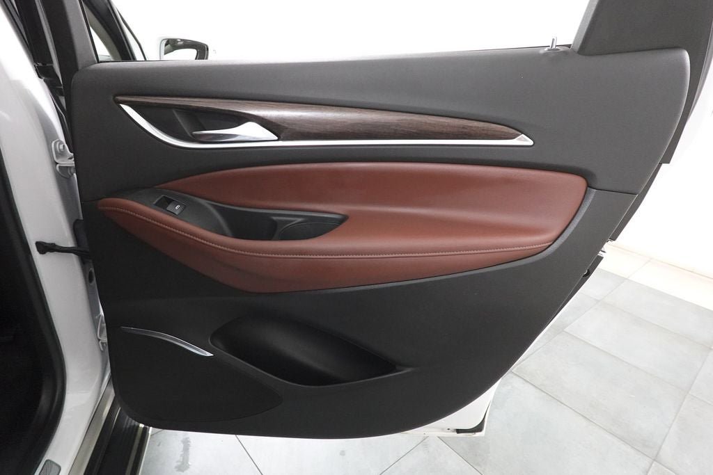 Used 2018 Buick Enclave Avenir w/ Avenir Technology Package image 33