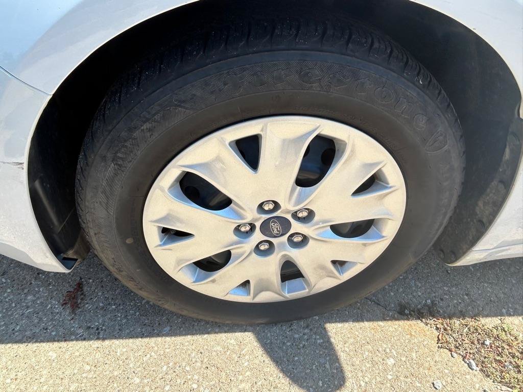 Used 2019 Ford Fusion S FWD image 9