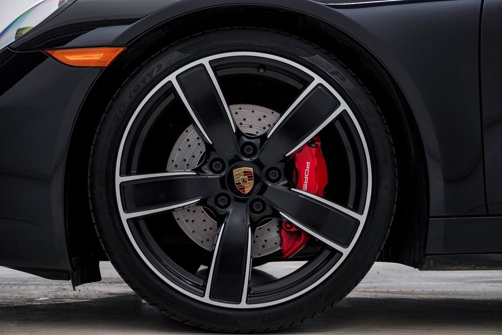 Used 2017 Porsche 911 Carrera 4S image 10