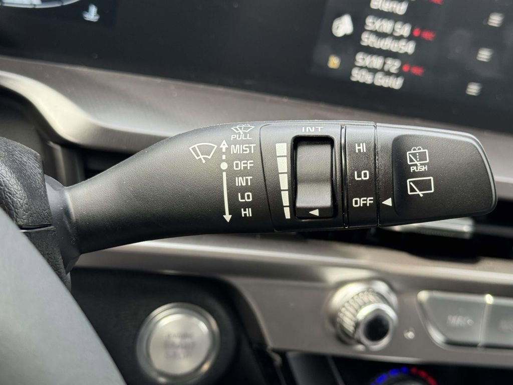 Used 2025 Kia Telluride S image 23