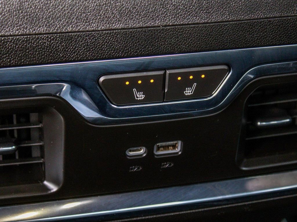 Used 2023 Chevrolet Silverado 1500 High Country w/ High Country Premium Package image 34