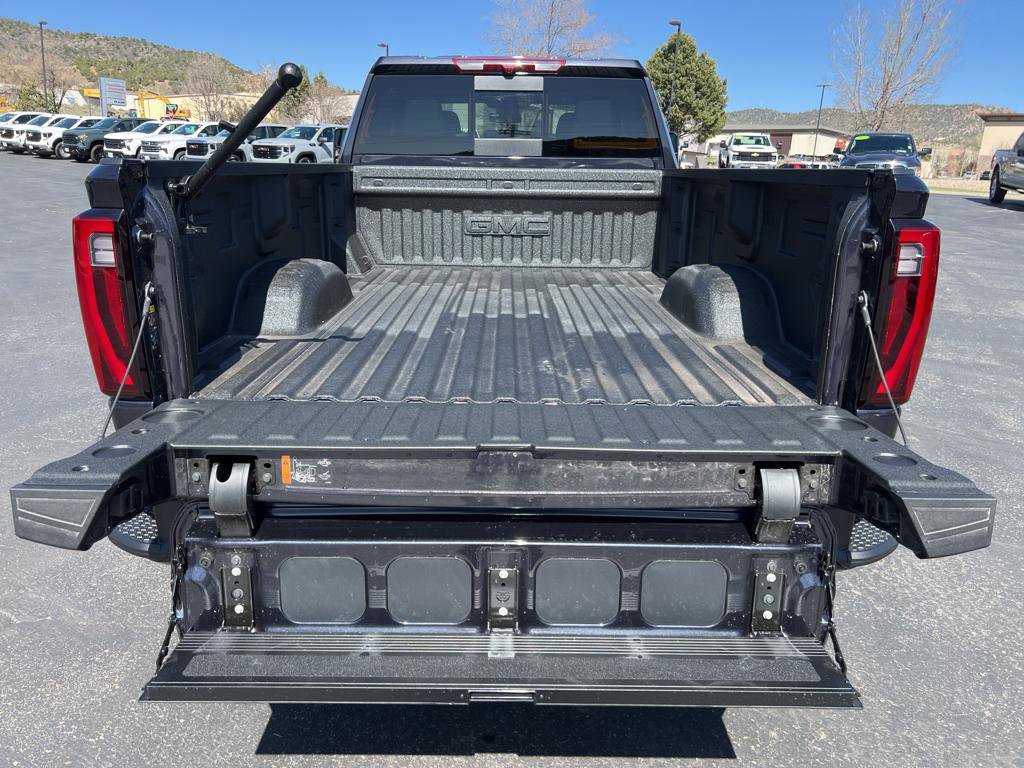 New 2025 GMC Sierra 3500 Denali image 12