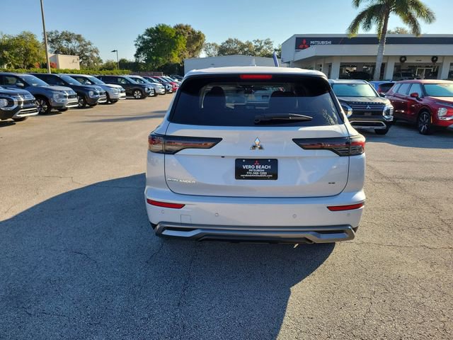 New 2026 Mitsubishi Outlander SE image 5