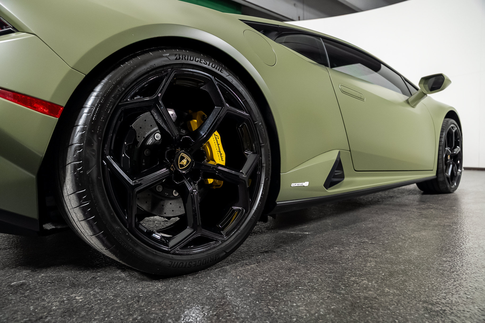 Used 2023 Lamborghini Huracan Tecnica RWD image 32